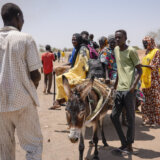 UN: Više od 500.000 ljudi pobeglo od rata u Sudanu, interno raseljena dva miliona 2
