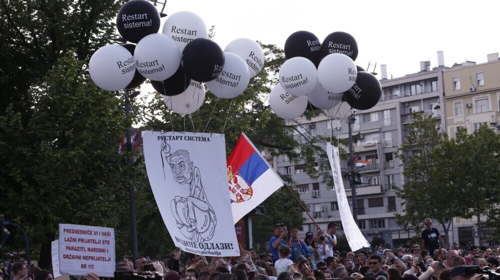 "Ozbiljan izazov za Vučića": Kako su svetski mediji izveštavali o šestom protestu "Srbija protiv nasilja"? 1