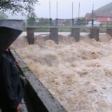 Zbog poplava vanredna situacija u 52 lokalne samouprave u Srbiji, evakuisano 295 ljudi 12