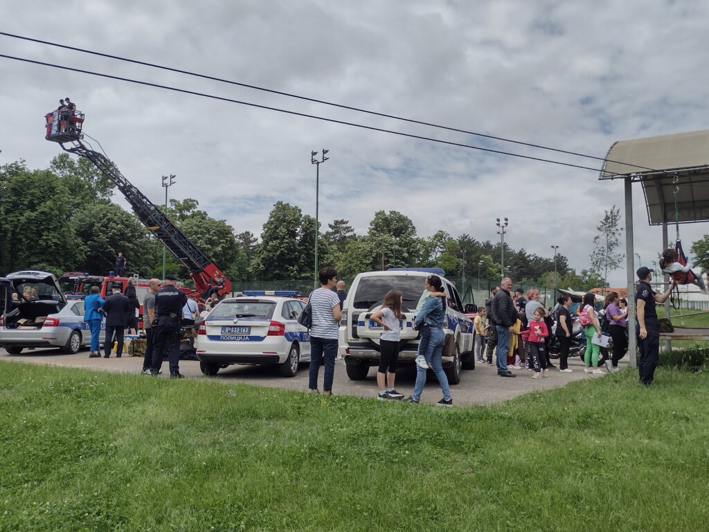 Deca, ptice i „marice”: Dan policije obeležen u kragujevačkom Velikom parku (FOTO) 2