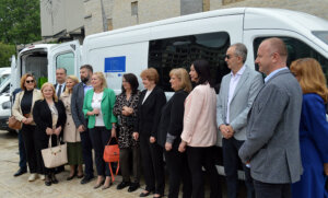 Na svečanosti u Užicu, predstavnici Vlade Srbije i EU predali vozila za transfuziološke službe u zemlji 5
