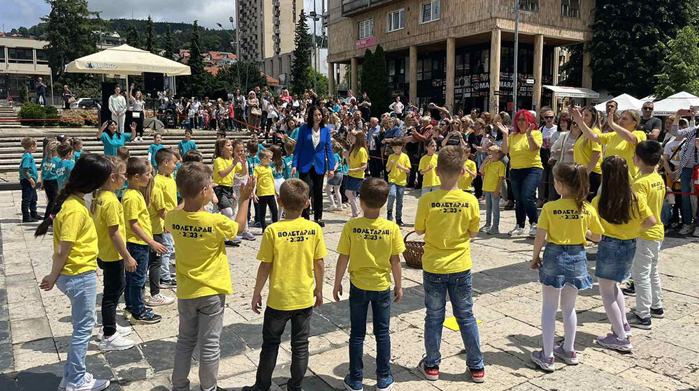 Užički mališani pesmom i igrom obeležili kraj predškolskog obrazovanja (FOTO/VIDEO) 1