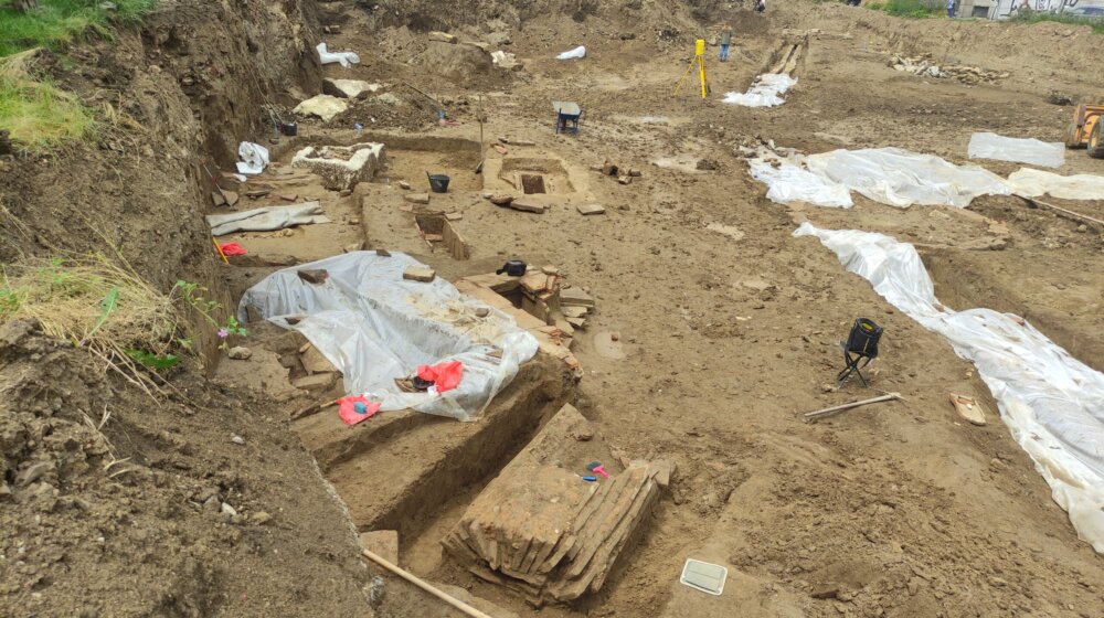 (FOTO) Šta je sve pronađeno u iskopinama kod Doma Narodne skupštine, na lokaciji gde se gradi nova garaža? 1