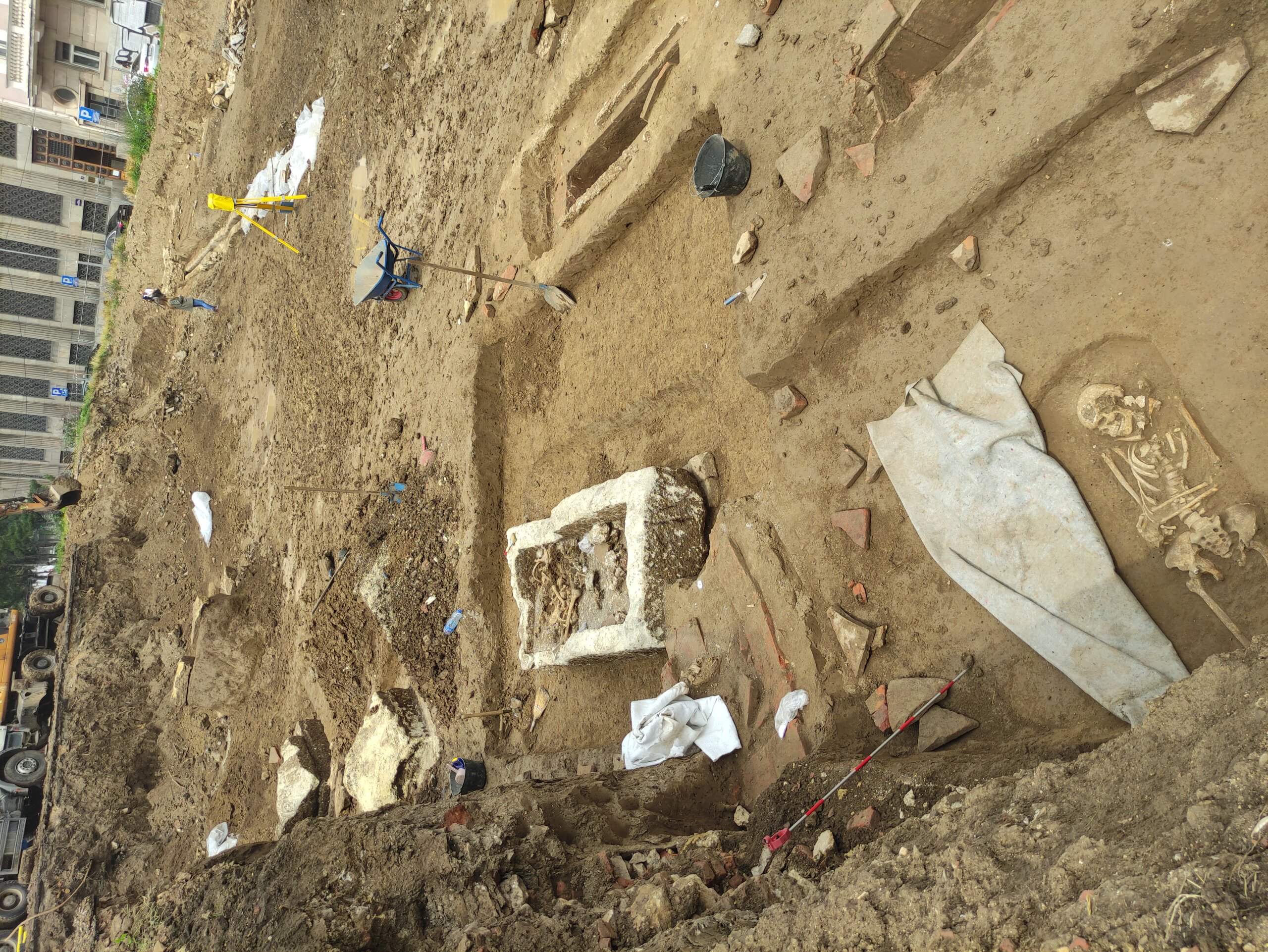 (FOTO) Šta je sve pronađeno u iskopinama kod Doma Narodne skupštine, na lokaciji gde se gradi nova garaža? 2