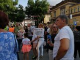 Prvi protest "Subotica protiv nasilja" Održan prvi protest “Subotica protiv nasilja”: Subotičani imali i lokalne zahteve 9