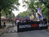 Prvi protest "Subotica protiv nasilja" Održan prvi protest “Subotica protiv nasilja”: Subotičani imali i lokalne zahteve 24