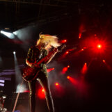 Izlozba KG rock momenti Dom omladine kragujevac 10 "Zapakovani" trenuci i emocije na rok fotografijama Ivana Stojanovića: Izložba u Domu omladine Kragujevac 10