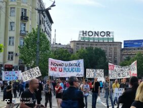 Završen peti protest Srbija protiv nasilja: Desetine hiljada građana bilo je oko Predsedništva, zakazan novi za sledeću nedelju (FOTO, VIDEO) 13