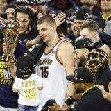 (VIDEO) Haos u svlačionici Denvera: Kako su Nikola Jokić i Nagetsi proslavili prvu titulu šampiona NBA lige 4