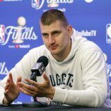 Jokić po završetku utakmice proverio da li je dobio čestitku od Novaka Đokovića: Dobar trenutak da budeš Srbin 7