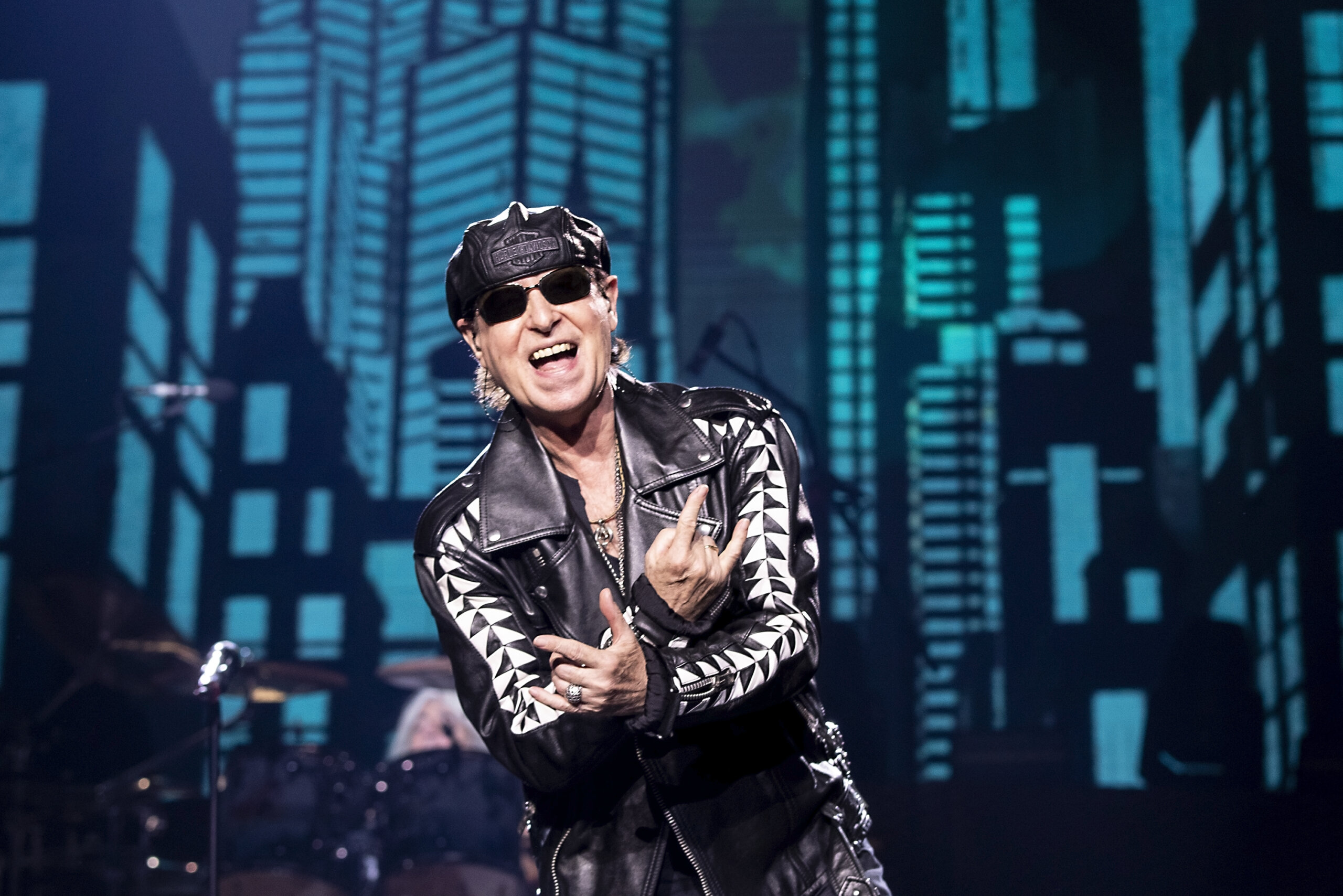 „Još uvek te volimo Srbijo“: Hard rok veterani Scorpions oduševili domaću publiku 2 „Još uvek te volimo Srbijo“: Hard rok veterani Scorpions oduševili domaću publiku 2