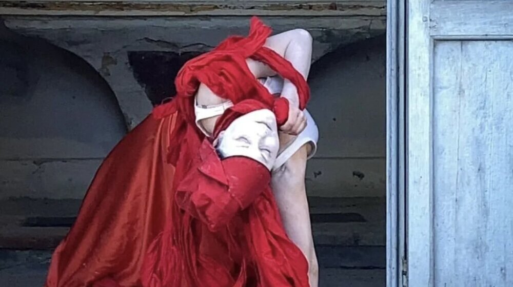 Traume i Izlečenja: Intimne umetničke perspektive na izložbi u Monolog galeriji 1