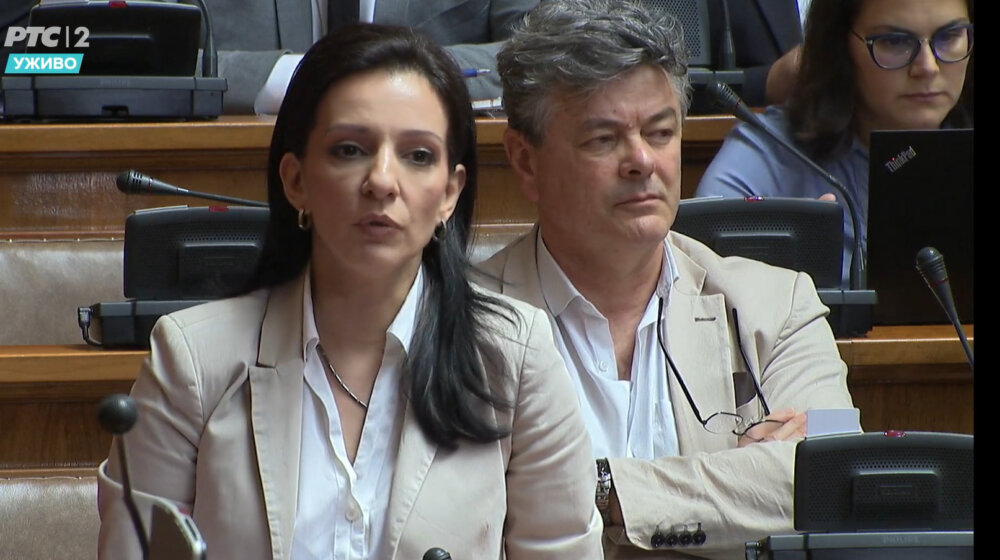 Marinika Tepić pita u Skupštini: Jel Vučićev politički odgovor pretnja, huškanje, targetiranje i šta je sa prijavom protiv njegovog kuma 1