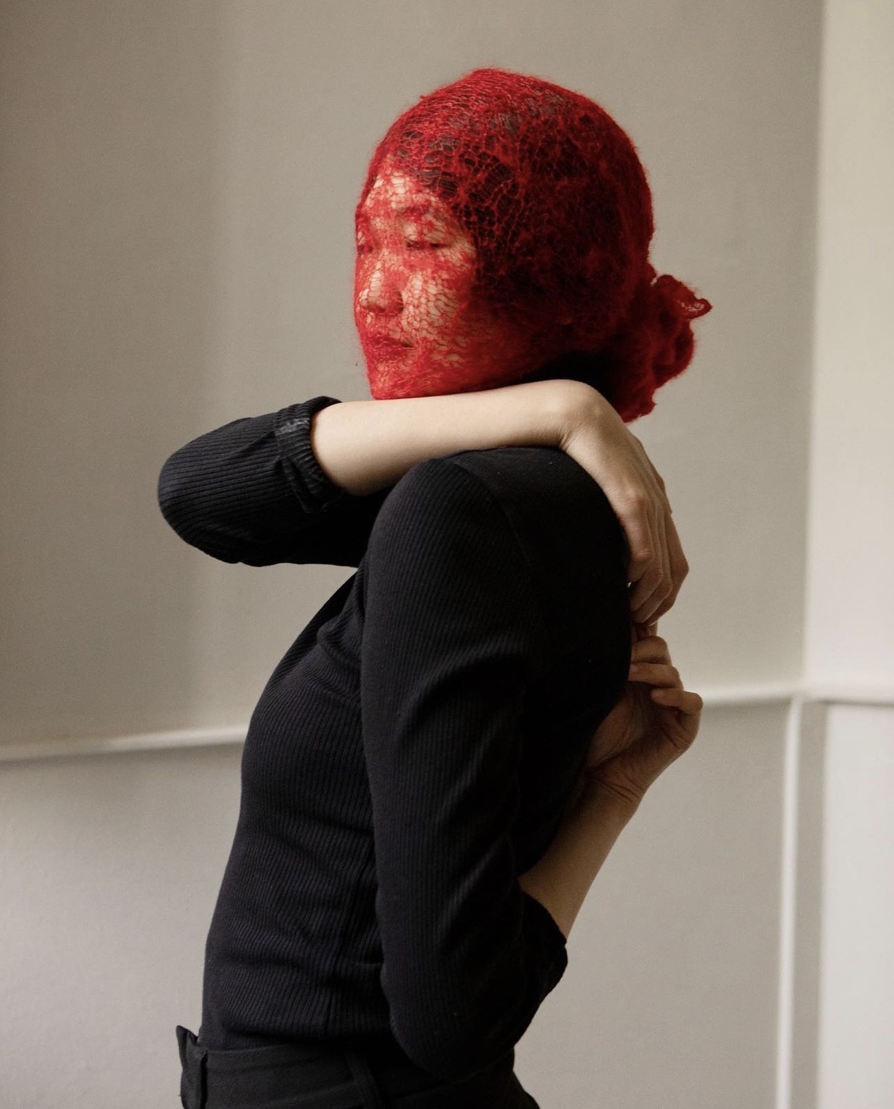 Traume i Izlečenja: Intimne umetničke perspektive na izložbi u Monolog galeriji 3 Traume i Izlečenja: Intimne umetničke perspektive na izložbi u Monolog galeriji 3