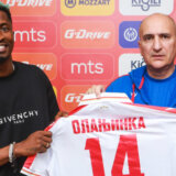 Piter Olanjinka zvanično predstavljen kao novo pojačanje Crvene zvezde: Napadač iz Nigerije potpisao trogodišnji ugovor 5