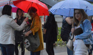 Protest „Užice protiv nasilja“: Podrška beogradskim protestima i zatražena smena većnika Vladimira Sinđelića 2 Protest „Užice protiv nasilja“: Podrška beogradskim protestima i zatražena smena većnika Vladimira Sinđelića 2