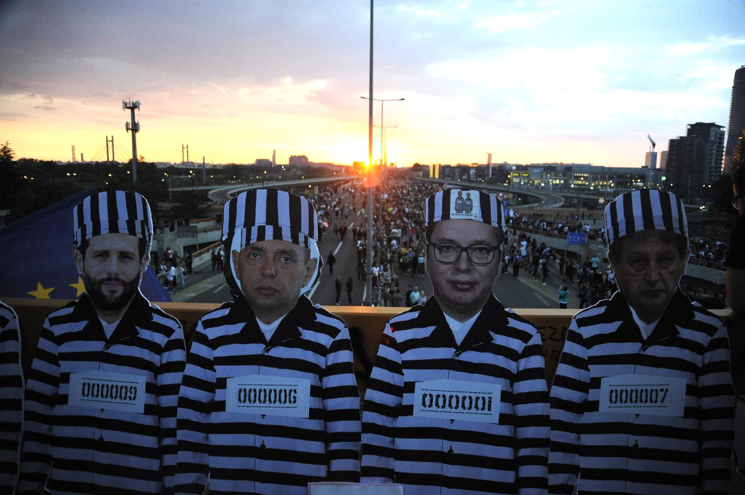 (FOTO) Kako je izgledao sedmi protest "Srbija protiv nasilja" 9 (FOTO) Kako je izgledao sedmi protest "Srbija protiv nasilja" 9