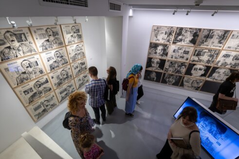 „Psihopoetike” stvarnost koja deluje sve neverovatnije na izložbi Nemanje Nikolića u Galeriji Rima 7