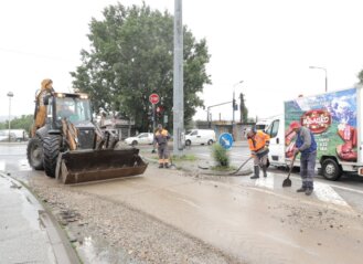U Kragujevcu sanacija poplavljenih ulica i naselja (FOTO) 7