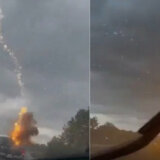 Munja pogodila auto u pokretu, a žena je sve zabeležila: Pogledajte snimak 3