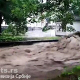 Novo nevreme u Srbiji, nabujala Vrnjačka reka: Poplavljena škola u Vrnjačkoj banji 13