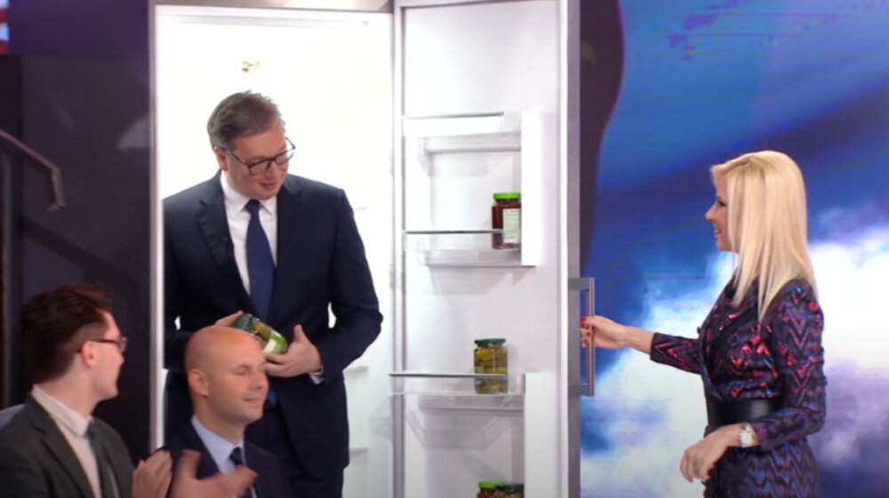 CINS: Kako je Vučić izašao iz frižidera i sačuvao SNS-u milione 1