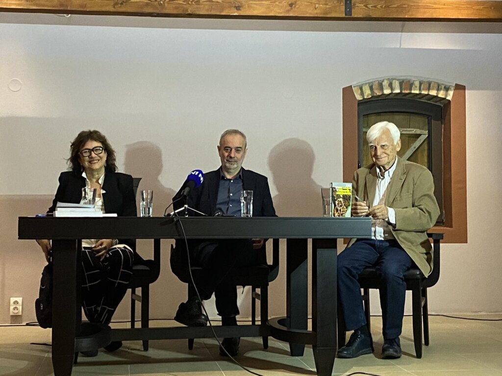 Vlastodršci samo sebi podižu spomenike: Monumentomanija, hiper produkcija spomen-obeležja kao manipulacija istorije 2