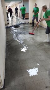 Poplavljen Hiruški blok Kliničkog centra u Kragujevcu, zbrinjavaju se samo urgentna stanja (FOTO, VIDEO) 7