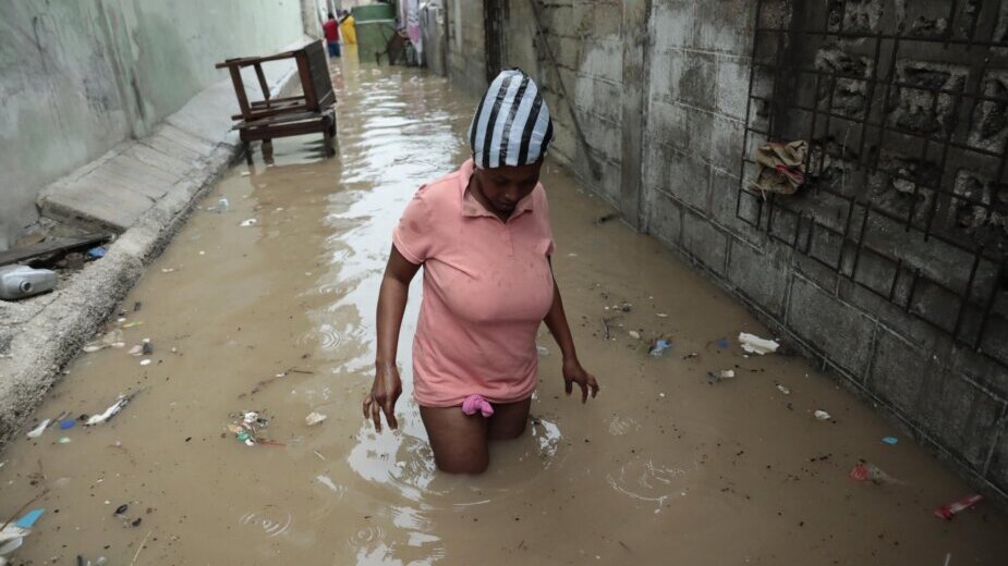 (FOTO) Više od 40 žrtava poplava na Haitiju 3