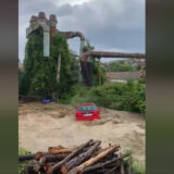 Novo izlivanje reke Trnavice u Novom Pazaru, udruženje Savski nasip traži smenu direktora "Srbijavode" (VIDEO) 10