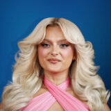 Incident na koncertu o kojem bruji internet: Ko je Bibi Reksa - pop zvezda albanskog porekla koju je fan gađao telefonom 2