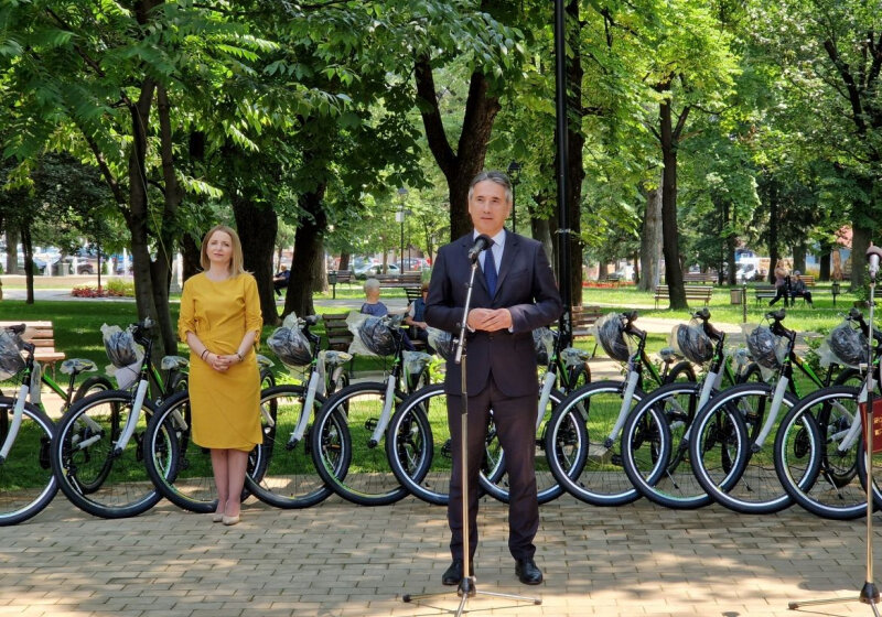 Đacima generacije u Vranju na poklon bicikli od gradske uprave 1