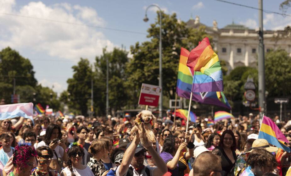 Austrijska policija uhapsila tri mladića zbog planova o napadu pred paradu ponosa u Beču 1