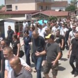 Više hiljada ljudi na protestu u Gračanici, prisutan i Kfor, Vučević stigao u bazu Jug 5