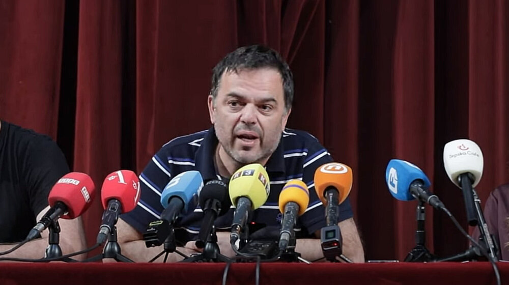 "Treba li nekome da se pravdam 30 godina nakon rata": Glumac iz Banjaluke o saradnji s pozorištem iz Sarajeva (VIDEO) 1