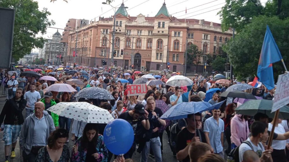 Akutno stanje hronične demokratije 1