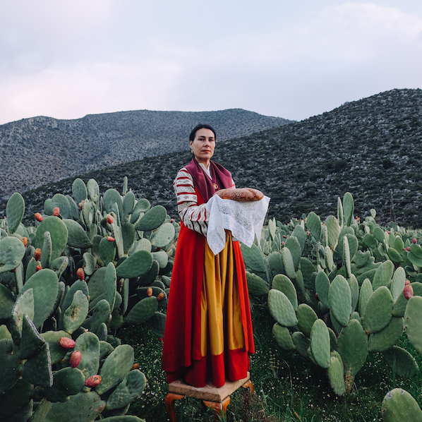 Vođenje kroz izložbu „Prošlost u sadašnjosti“ u galeriji Hestia 2 Vođenje kroz izložbu „Prošlost u sadašnjosti“ u galeriji Hestia 2