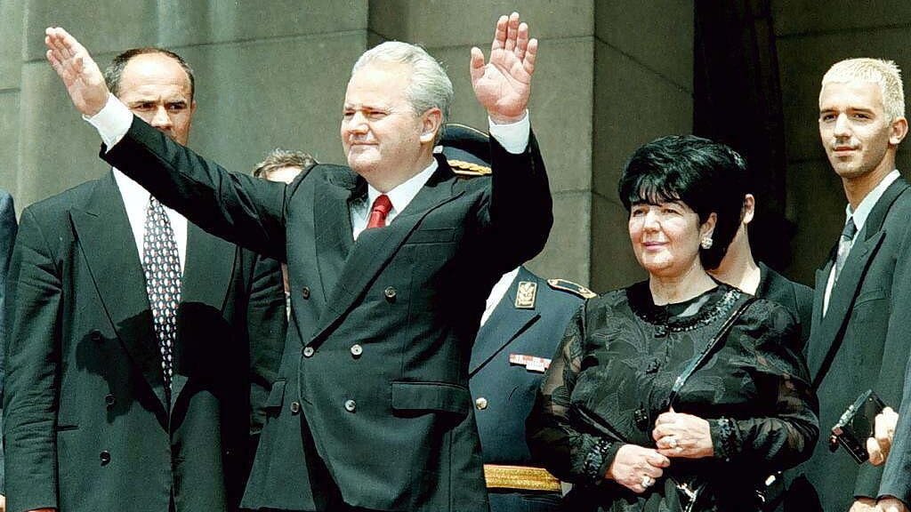 Milošević, Drašković, Šešelj, Đinđić, Koštunica, Nikolić, Dačić i Vučić: Kakvi su lideri koji su obeležili Srbiju? 2 Milošević, Drašković, Šešelj, Đinđić, Koštunica, Nikolić, Dačić i Vučić: Kakvi su lideri koji su obeležili Srbiju? 2