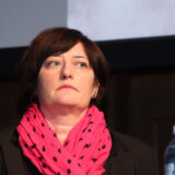 "Građani da ne posustaju pred nasilnicima": Veselinović i Stojković o napadu SNS aktivista na Milicu Kralj 10