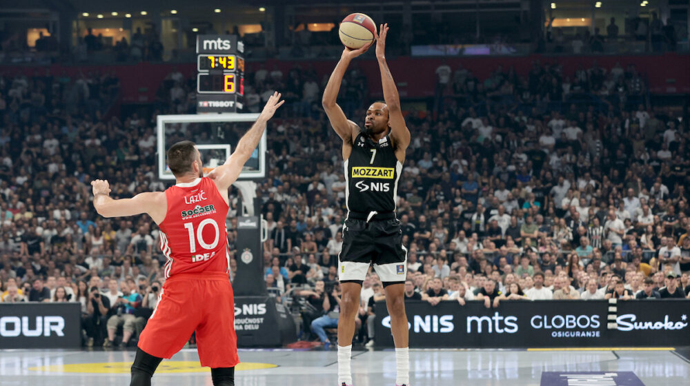 Partizan žestoko kažnjen: Bez navijača protiv Crvene zvezde 1