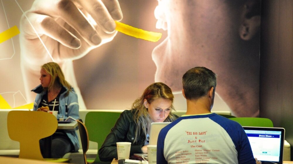 "Stavila sam pod mikroskop vodu iz Mekdonaldsa i mislim da je više nikada neću naručiti" 1