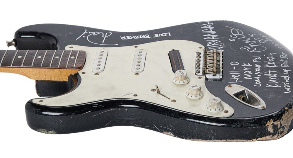 Gitara Kurta Kobejna prodata za 559 hiljada američkih dolara 1