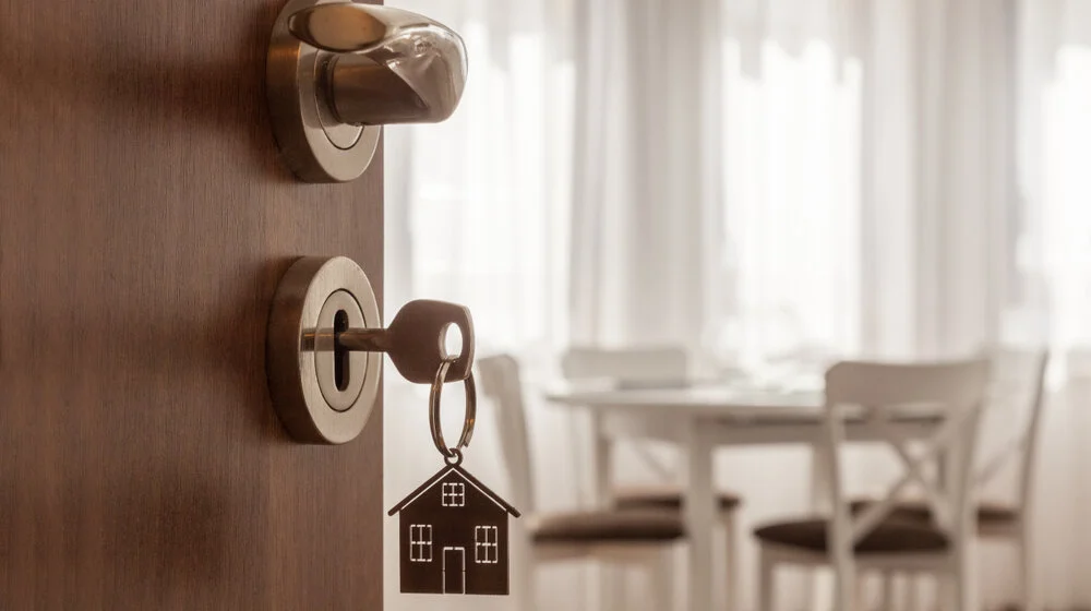 Tržište nekretnina u Srbiji oktobar 2025: Rekordni rast cena, prazni stanovi u Beogradu i boom u jugoistočnoj Srbiji