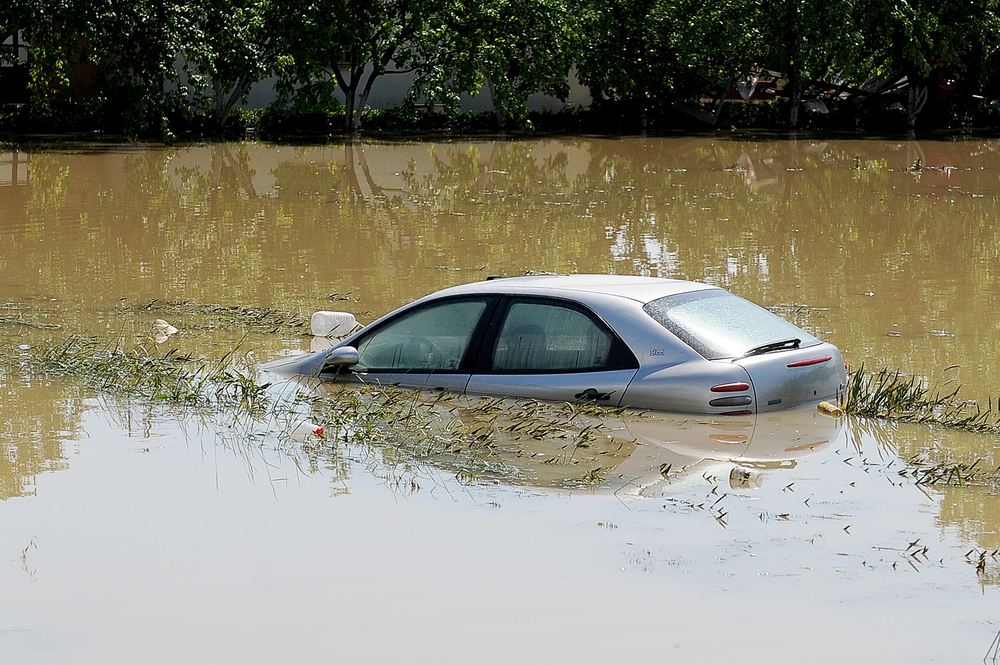 Auto vam je potopljen u poplavi? Evo šta prvo strada i da li za vaš automobil ima spasa 2