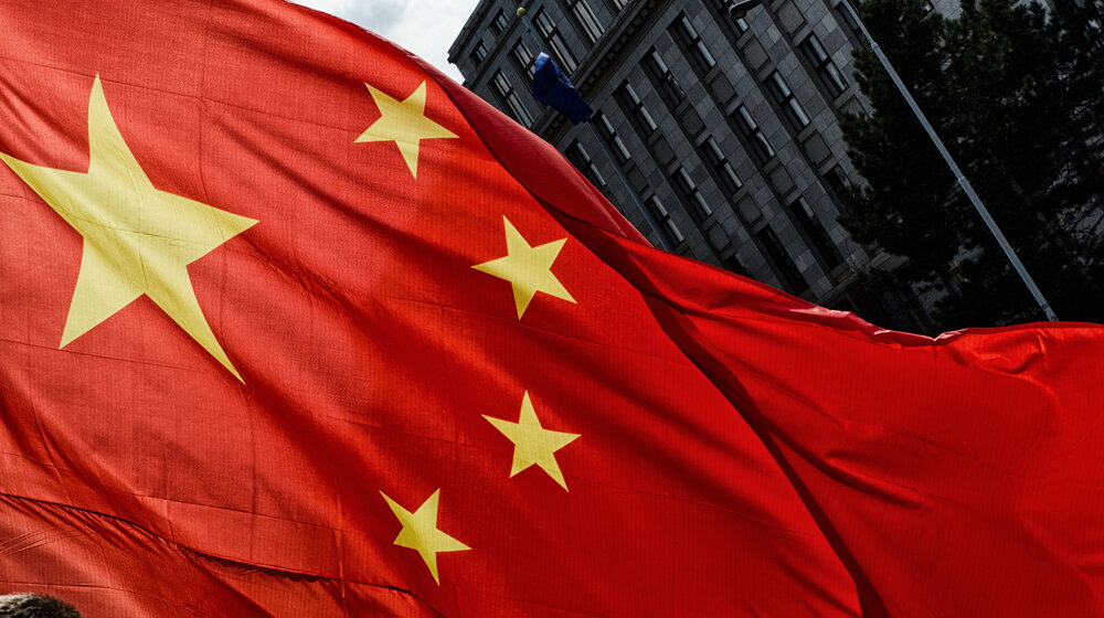 Uhapšen Kinez zbog antiameričkih grafita na konzulatu SAD u Hongkongu 1