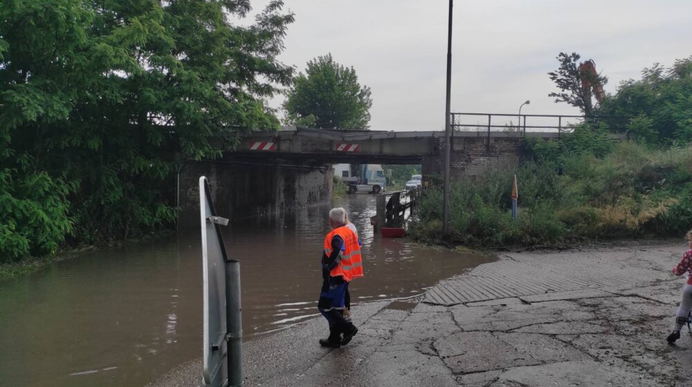 Obilne padavine poplavile ulice u Subotici (FOTO) 1