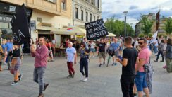 Protest "Srbija protiv nasilja" u preko 10 gradova obeležile šetnje, blokade puteva i zahtevi za ostavkama (FOTO, VIDEO) 90