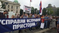 Protest "Srbija protiv nasilja" u preko 10 gradova obeležile šetnje, blokade puteva i zahtevi za ostavkama (FOTO, VIDEO) 80