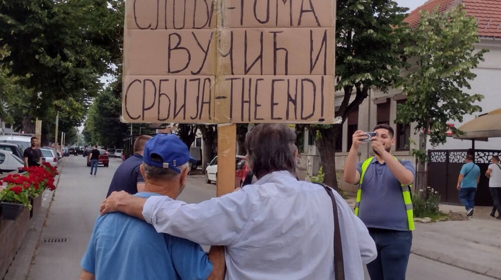 Novi protest protiv nasilja večeras u Gornjem Milanovcu 1