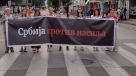 Protest "Srbija protiv nasilja" u preko 10 gradova obeležile šetnje, blokade puteva i zahtevi za ostavkama (FOTO, VIDEO) 29